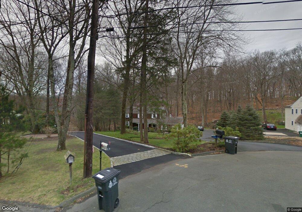 55 Ethan Allen Ln, Stamford, CT 06903 - photo 1