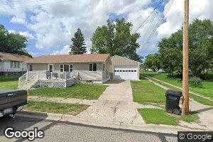 218 W Oak Ave, Linton, ND 58552