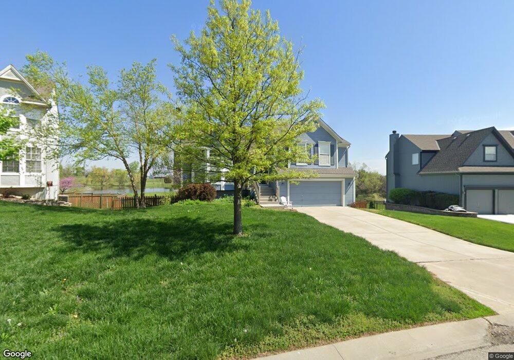 20779 S Skyview Ln, Spring Hill, KS 66083 - photo 1