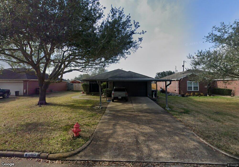 2805 Quail Run Dr, Alvin, TX 77511 - photo 1