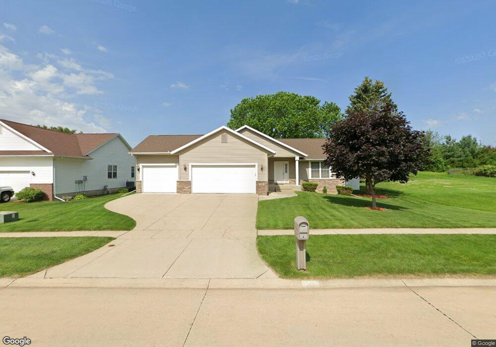 2338 Jomar Ct SW, Cedar Rapids, IA 52404 - photo 1
