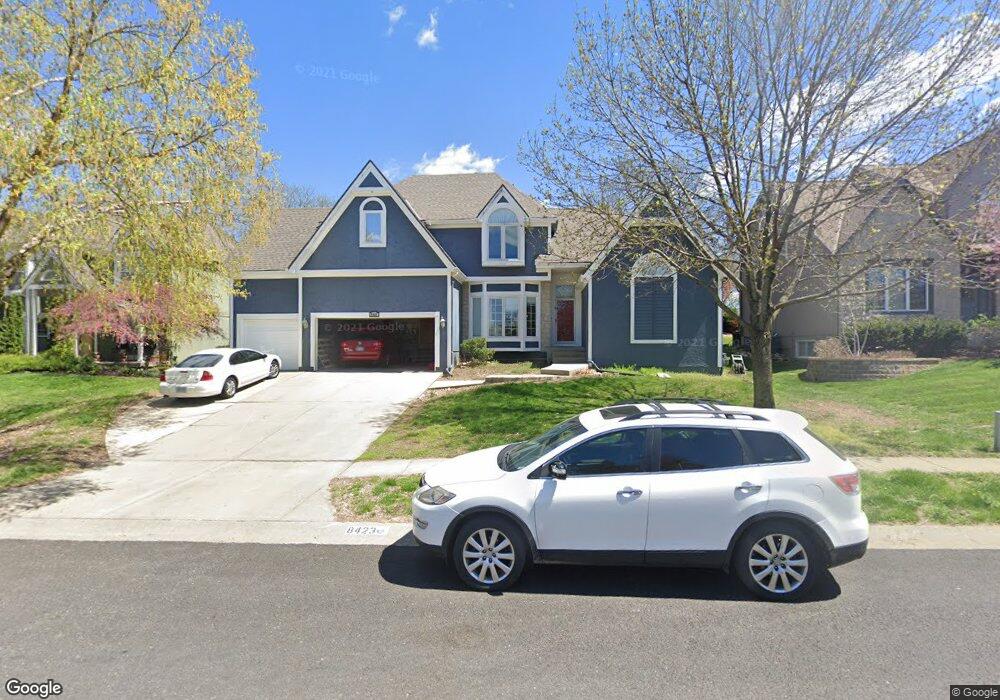 8423 Widmer Rd, Lenexa, KS 66215 - photo 1