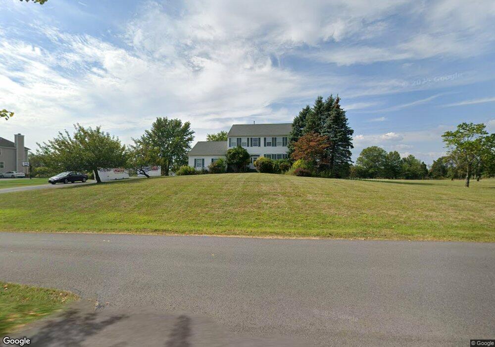 10 Hasbrouck Dr, Franklin Park, NJ 08823 - photo 1