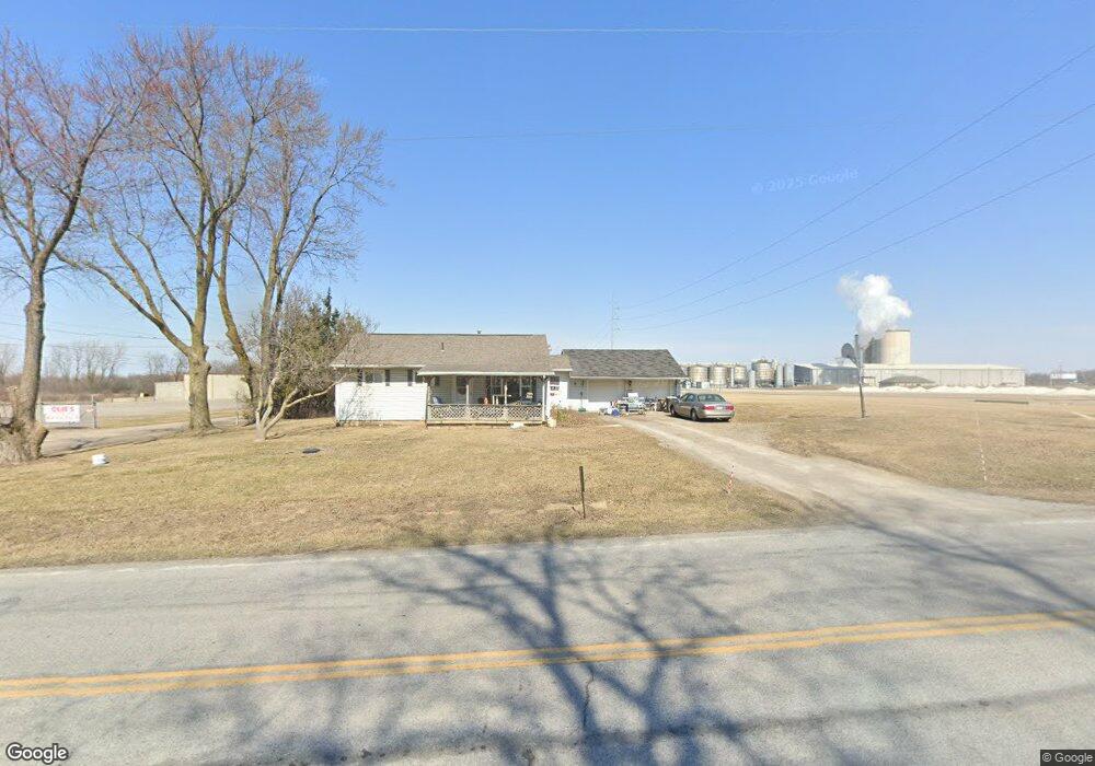 1399 E Hanthorn Rd, Lima, OH 45804 - photo 1