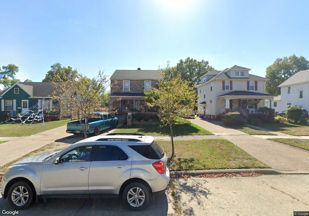 1752 E 34th St, Lorain, OH 44055 - photo 1