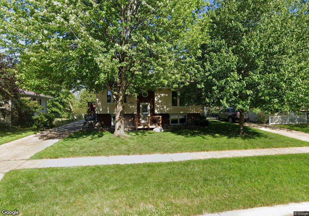 1249 Edgewood Dr, Waterloo, IA 50701 - photo 1