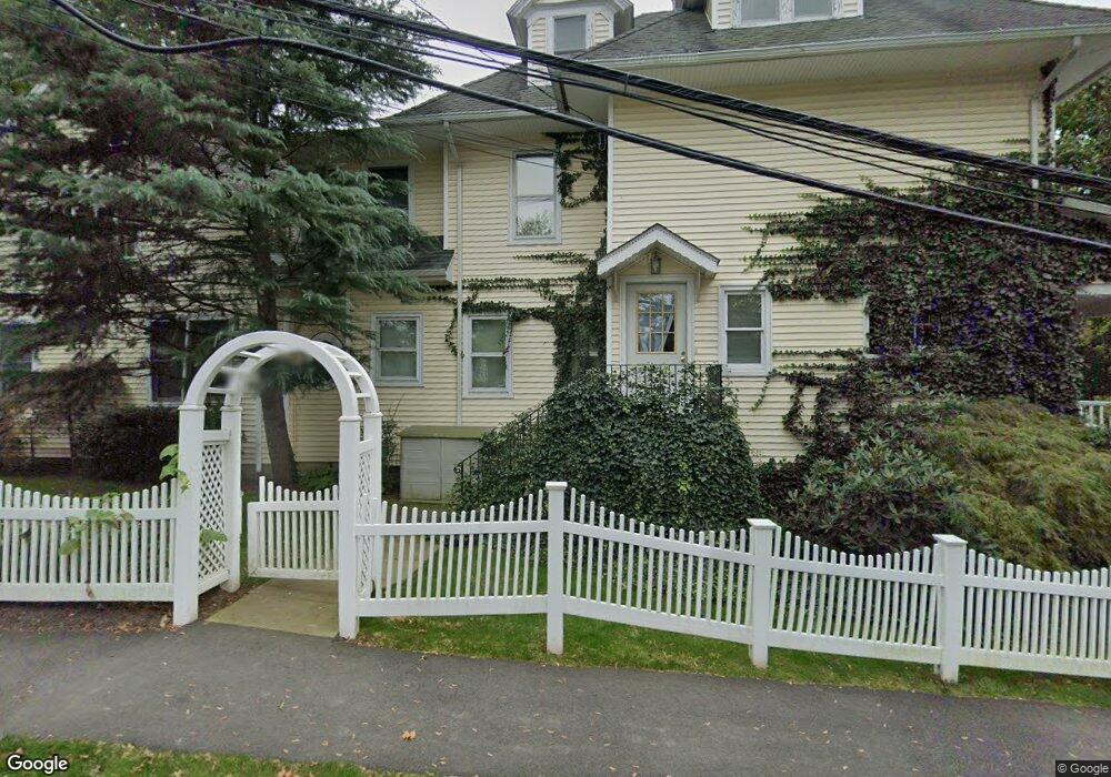 131 Milbank Ave unit A, Greenwich, CT 06830 - photo 1