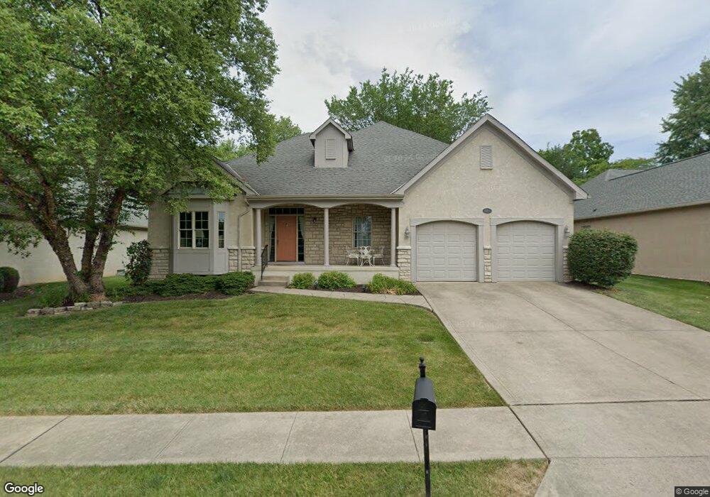 6184 McNaughten Grove Ln, Columbus, OH 43213 - photo 1