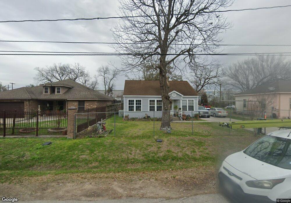 711 Apache St, Houston, TX 77022 - photo 1