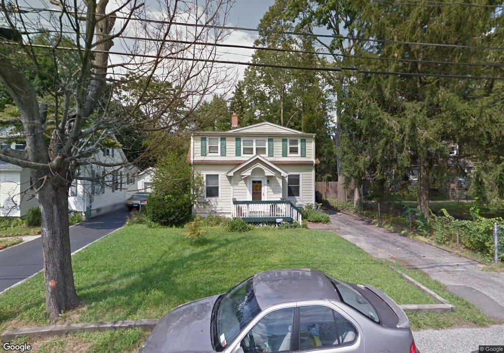 83 Cedar St, Islip, NY 11751 - photo 1