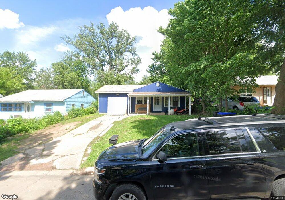 3112 SE Dupont St, Topeka, KS 66605 - photo 1