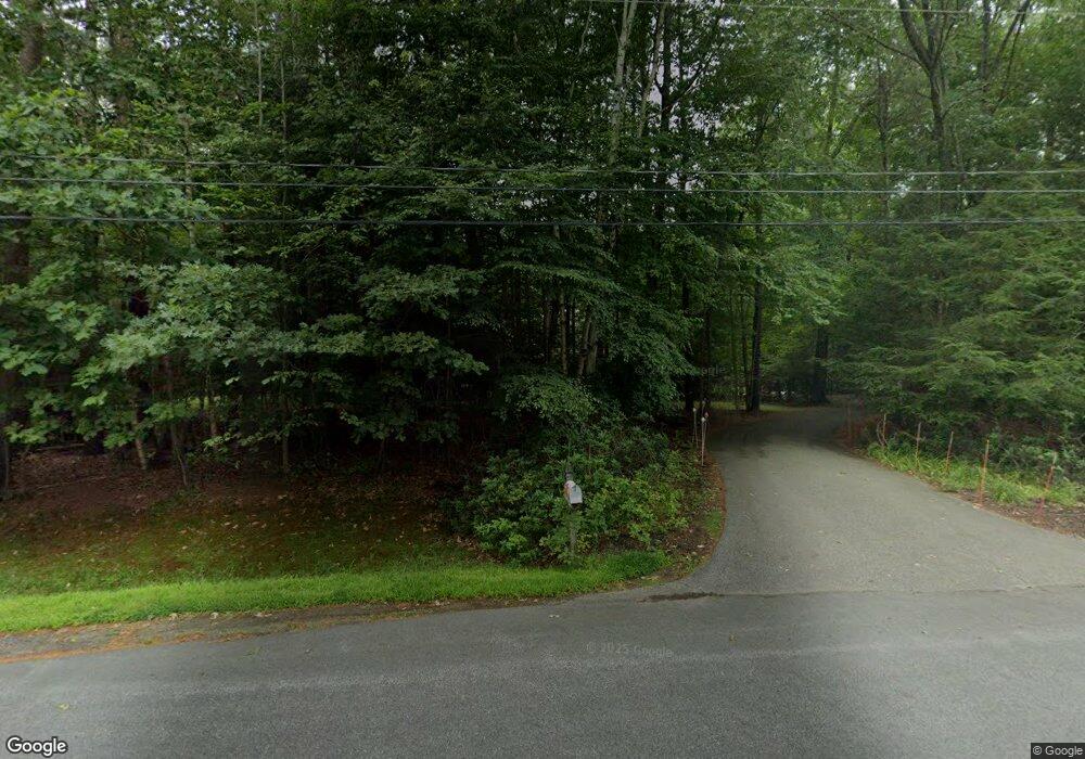 15 Coach Rd, Stratham, NH 03885 - photo 1