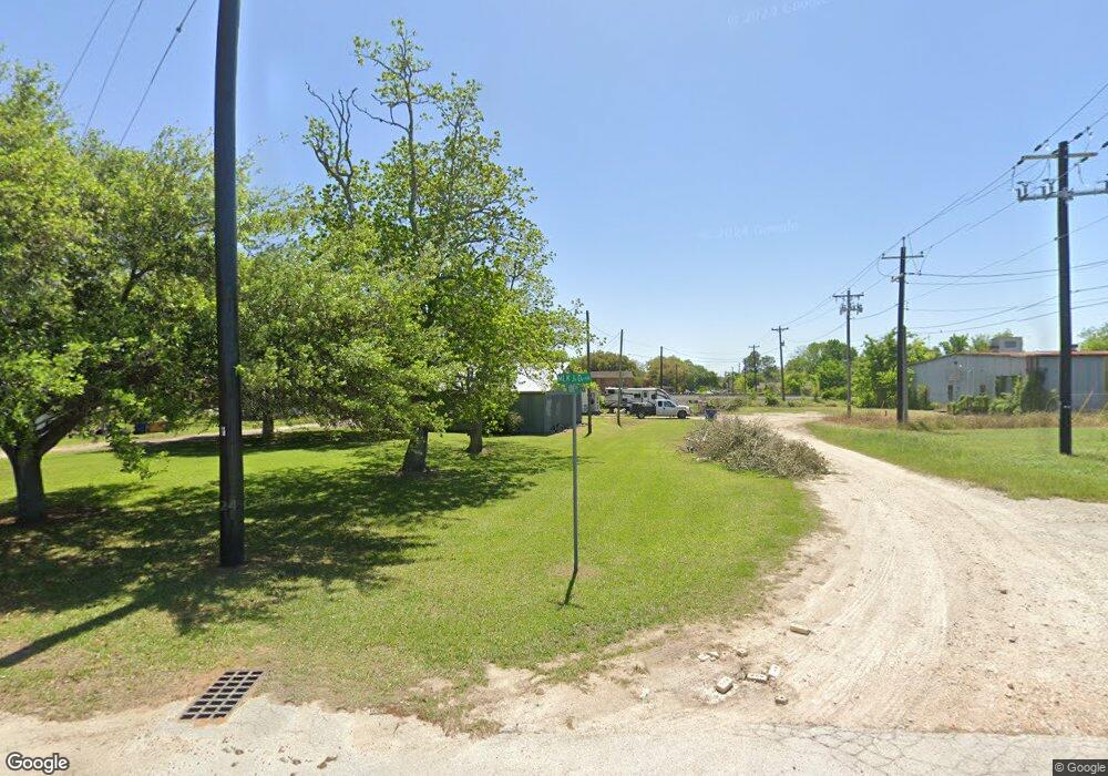 2609 Moore Ave, Bay City, TX 77414 - photo 1