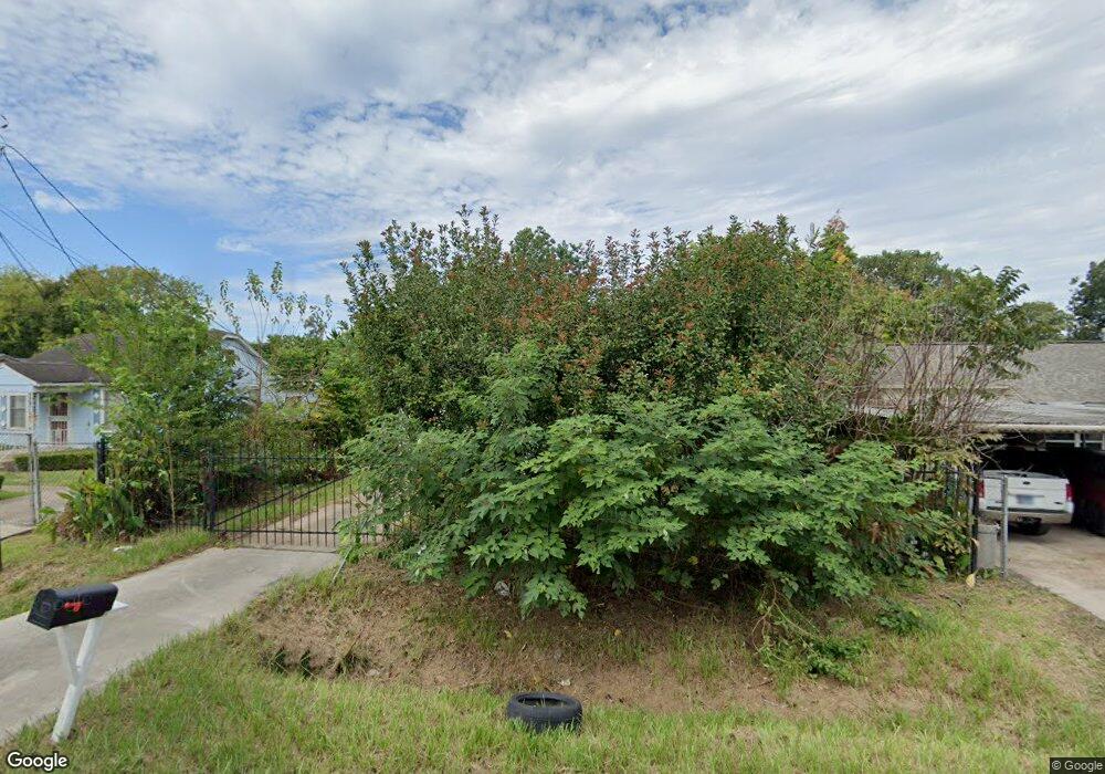 3011 Caplin St, Houston, TX 77026 - photo 1