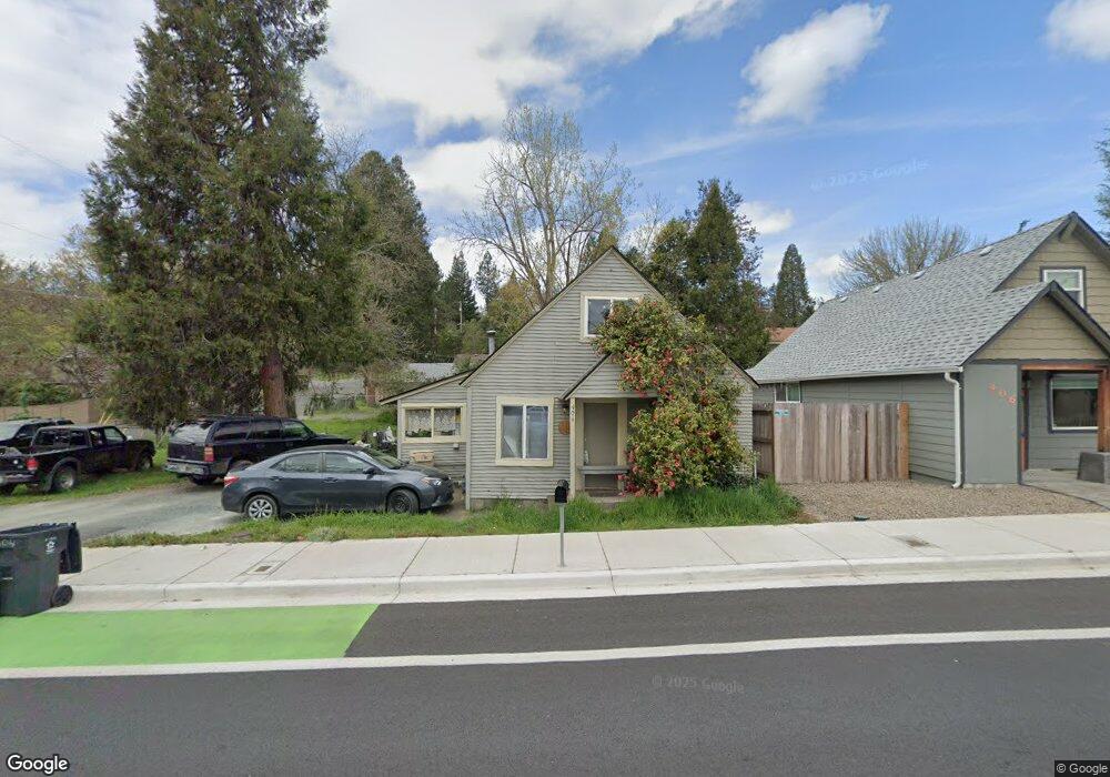 404 NW Dimmick St, Grants Pass, OR 97526 - photo 1