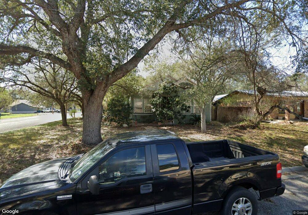 1101 N Harrison St, Beeville, TX 78102 - photo 1