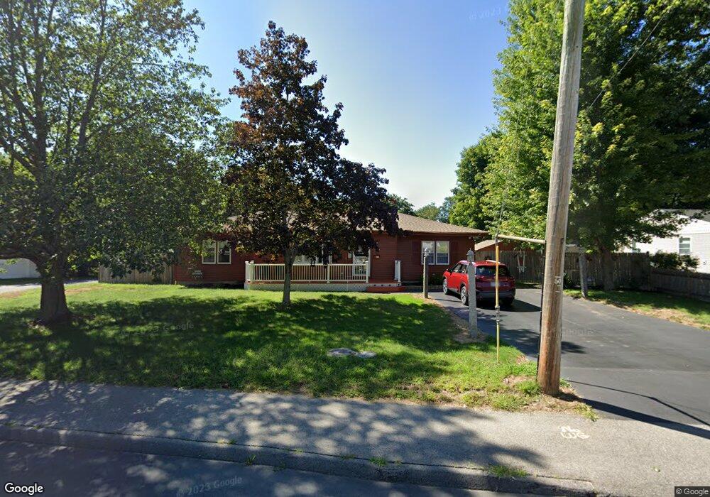 90 Center St, Bellingham, MA 02019 - photo 1