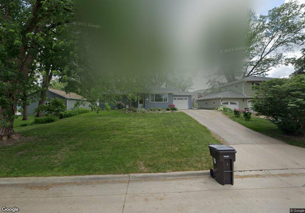 1511 Pin Oak Dr, Cedar Falls, IA 50613 - photo 1