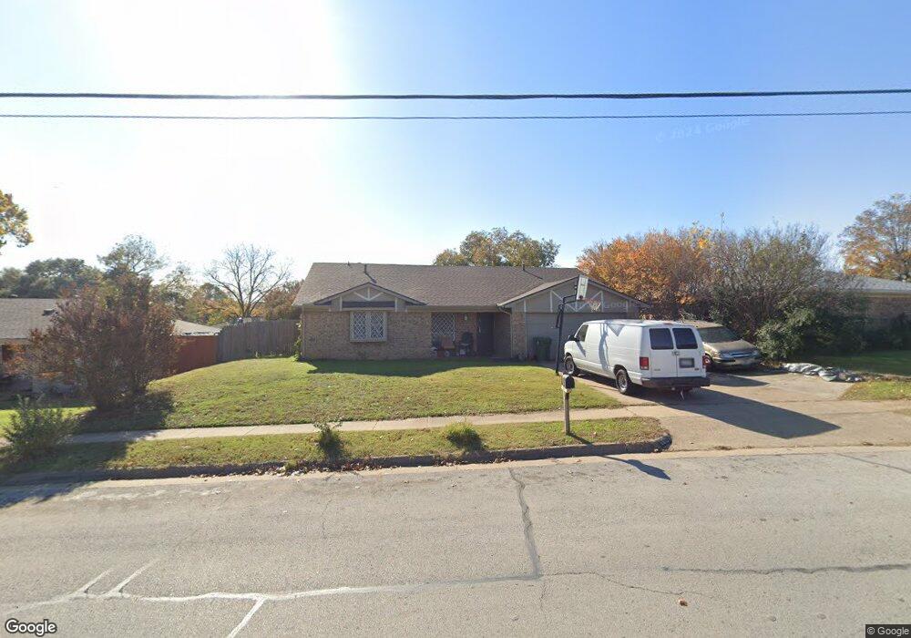 1632 Schumac Ln, Bedford, TX 76022 - photo 1