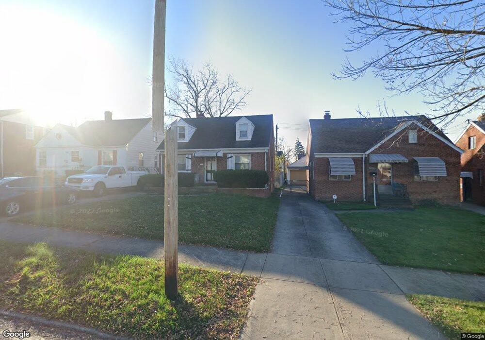 20508 Hillgrove Ave, Maple Heights, OH 44137 - photo 1