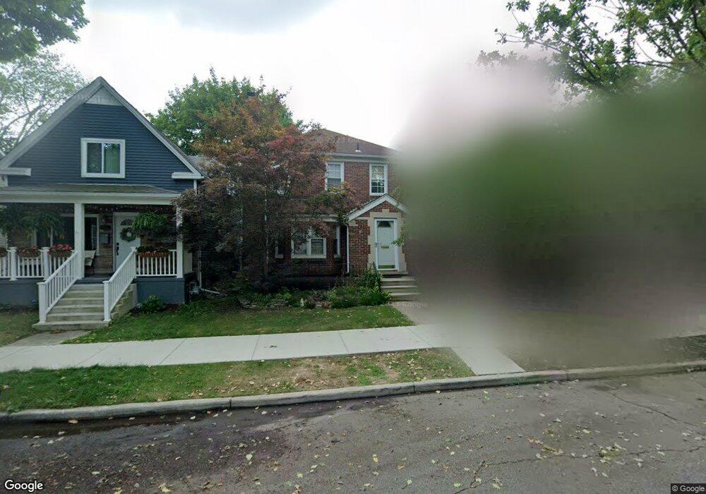 927 Beaconsfield Ave, Grosse Pointe Park, MI 48230 - photo 1