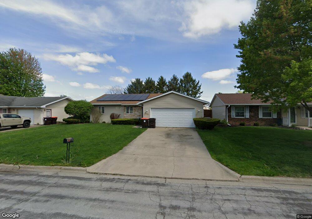 200 Heritage Ave, Lincoln, IL 62656 - photo 1