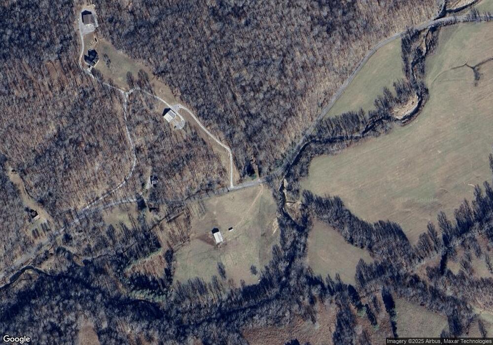 700 Lewis Branch Rd, Tennessee Ridge, TN 37178 - photo 1