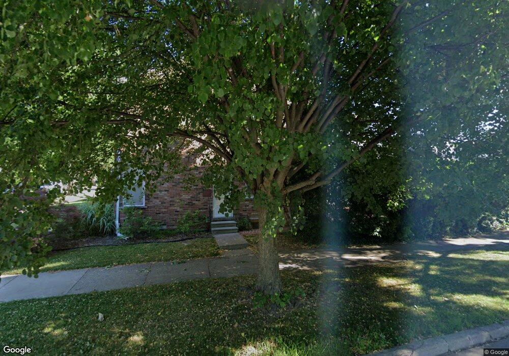 202 Mckinley Ave, Grosse Pointe Farms, MI 48236 - photo 1