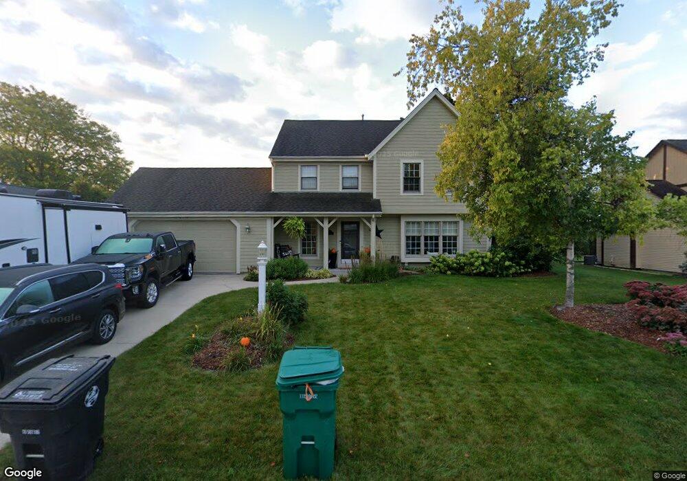 N77W16209 Overlook Dr, Menomonee Falls, WI 53051 - photo 1