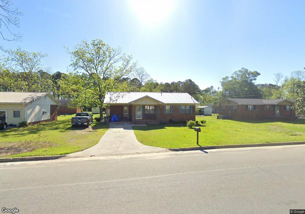 902 Shirley Ave, Douglas, GA 31533 - photo 1