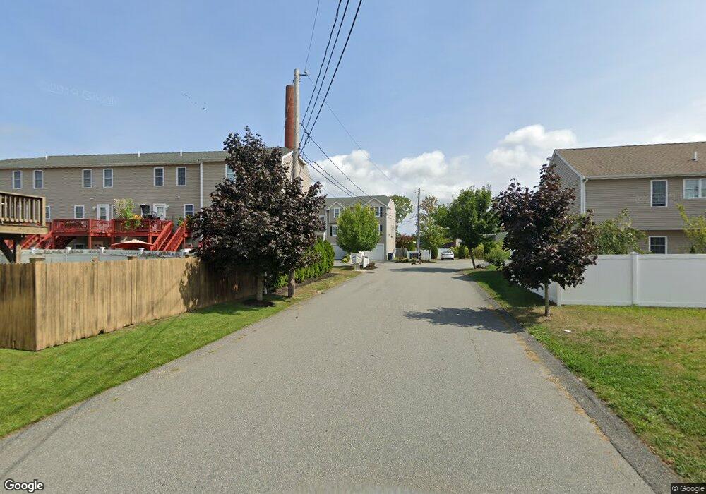 27 Winchester Ln unit 28-2, Fall River, MA 02721 - photo 1