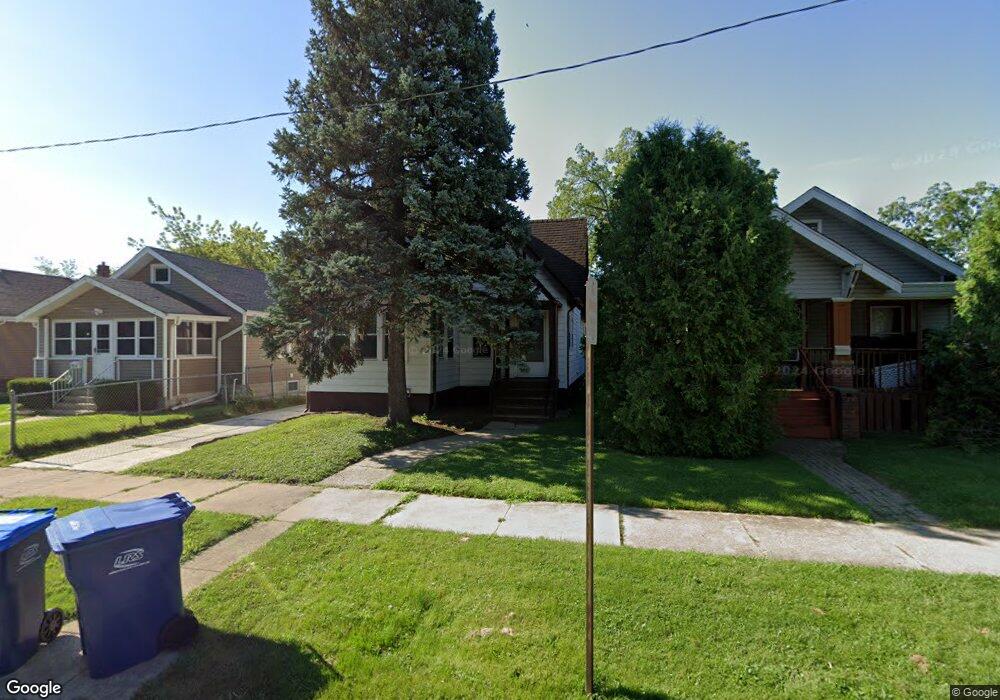 1021 Massena Ave, Waukegan, IL 60085 - photo 1