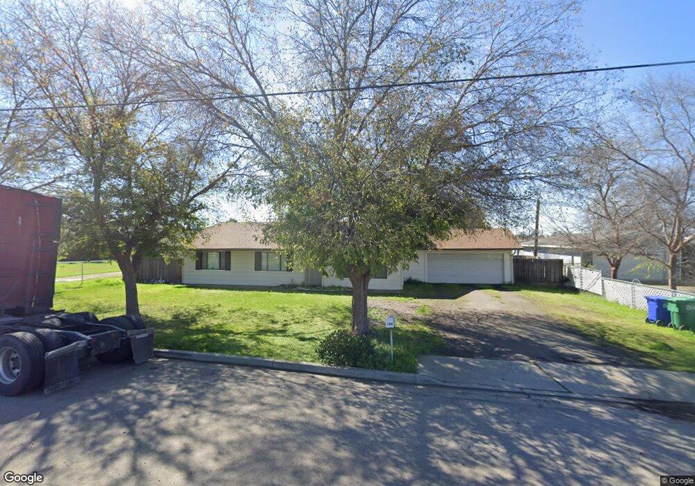 709 E Henderson Ave, Porterville, CA 93257 - photo 1