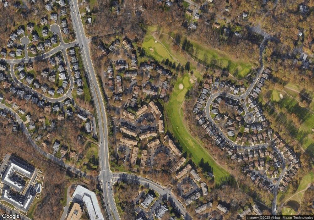 12102 Greenway Ct unit 225, Fairfax, VA 22033 - photo 1