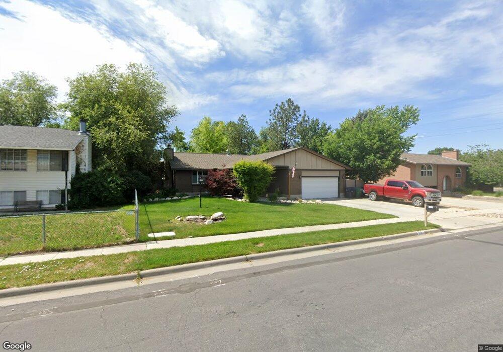 1020 Fallbrook Way, Sandy, UT 84094 - photo 1