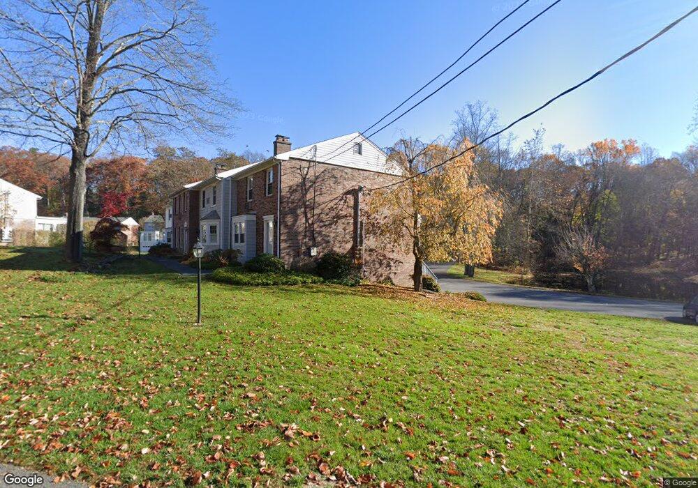 1 Silvermine Manor, Brookfield, CT 06804 - photo 1
