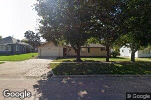 403 W 3rd Ave, Flandreau, SD 57028