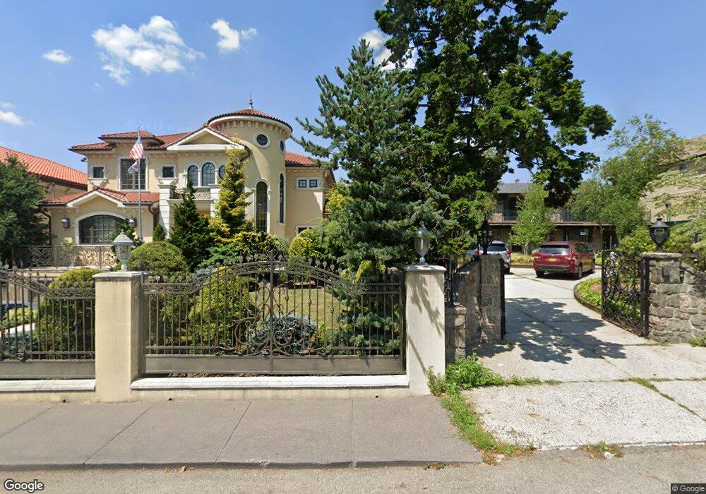 15909 Riverside Dr, Flushing, NY 11357 - photo 1