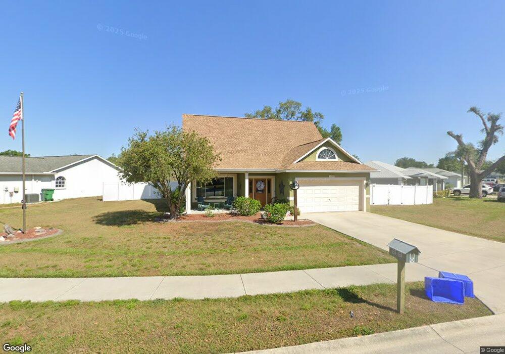 37527 Laurel Hammock Dr, Zephyrhills, FL 33541 - photo 1