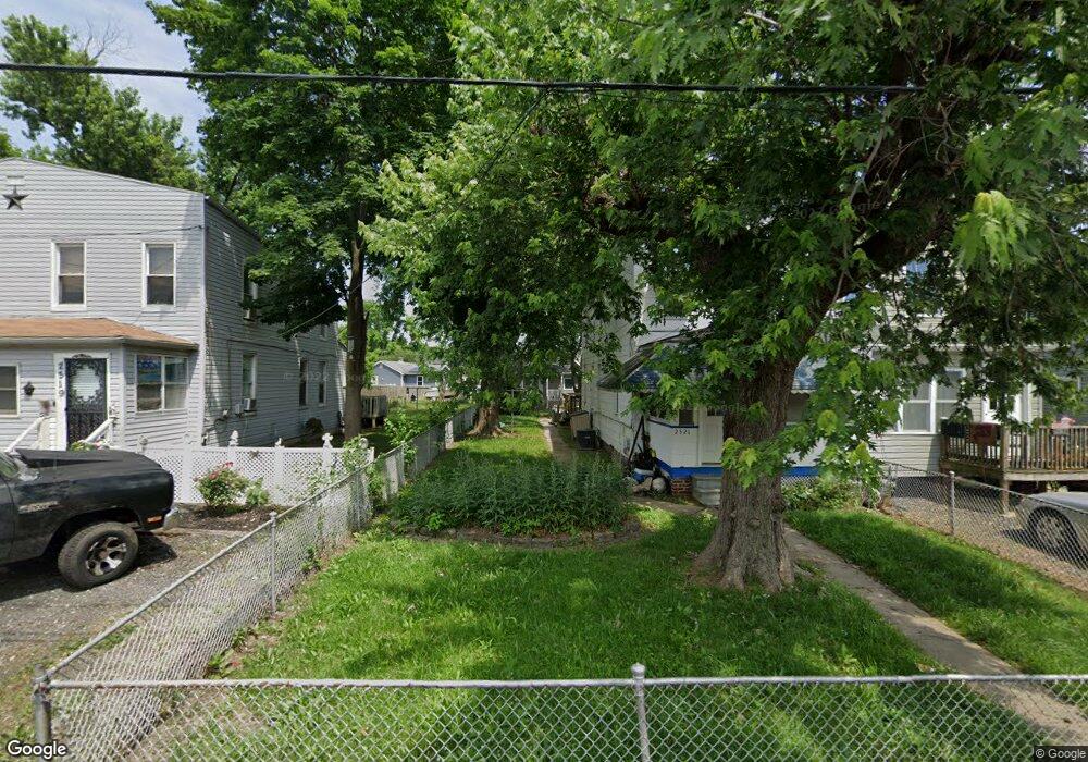 2521 S Snyder Ave, Sparrows Point, MD 21219 - photo 1