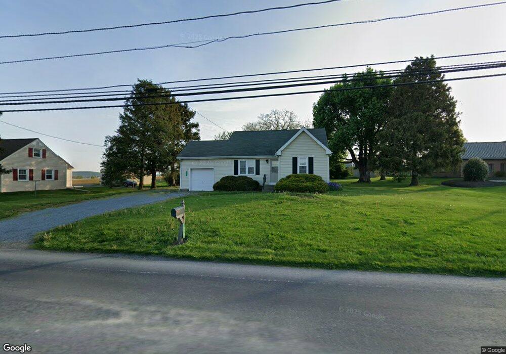 519 N Railroad Ave, New Holland, PA 17557 - photo 1