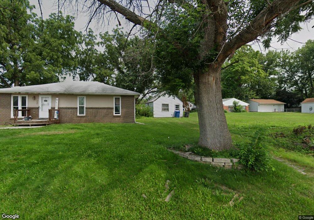 1025 Wade St, Des Moines, IA 50315 - photo 1