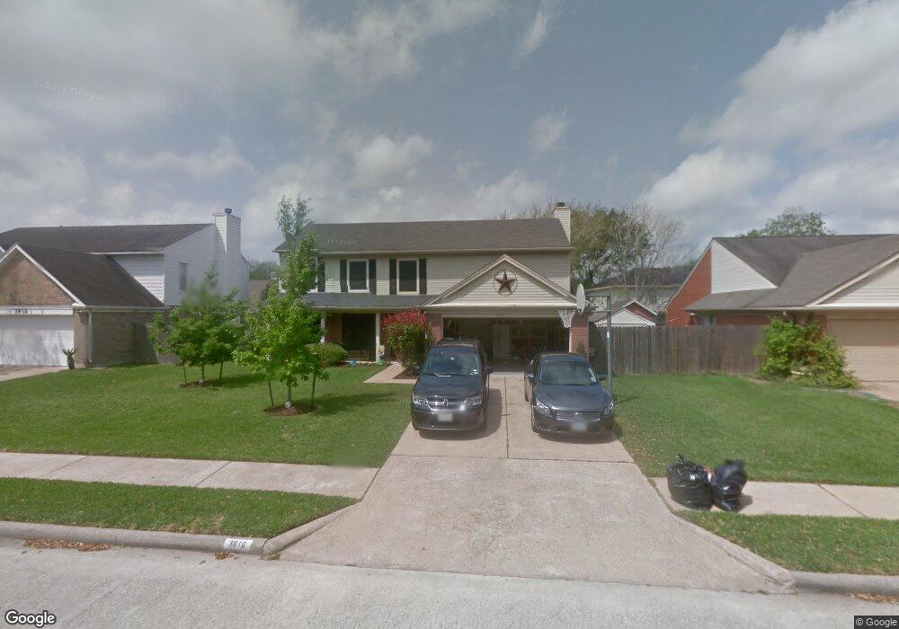 3910 Spring Garden Dr, Pearland, TX 77584 - photo 1