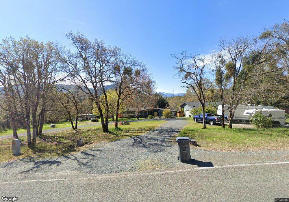 215 Mina Ln, Grants Pass, OR 97526 - photo 1