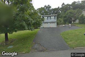 5 Holly Ridge Rd, Valhalla, NY 10595