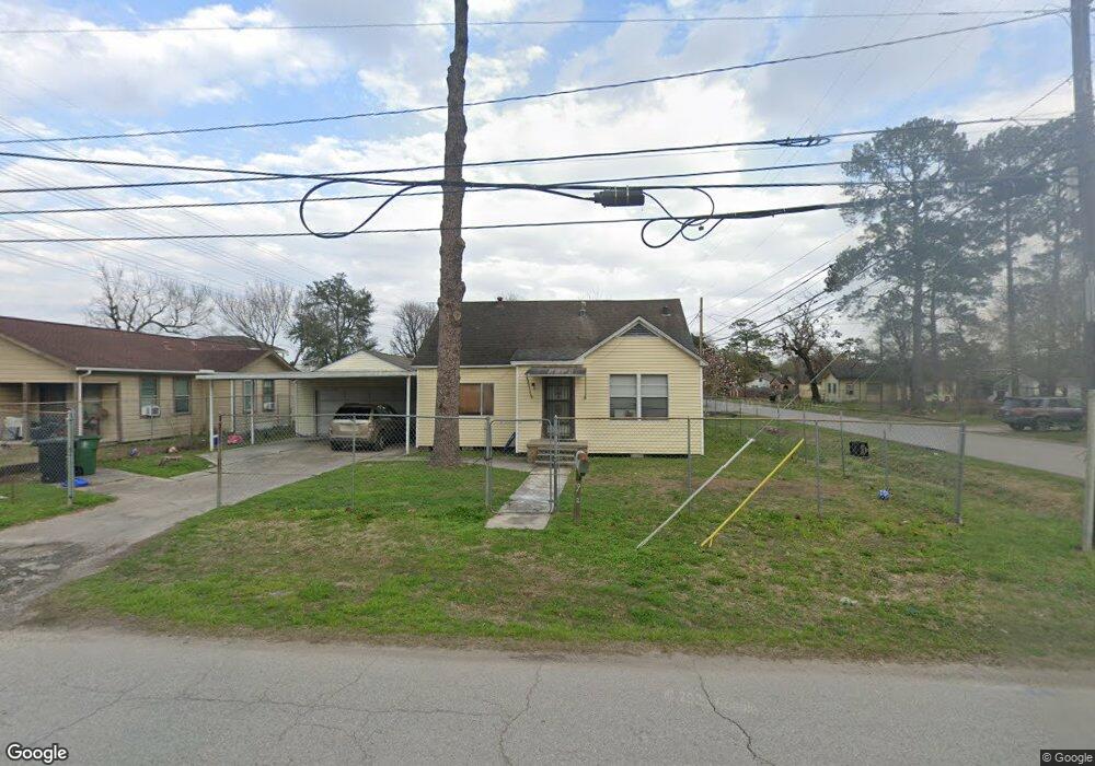 6702 Helmers St, Houston, TX 77022 - photo 1
