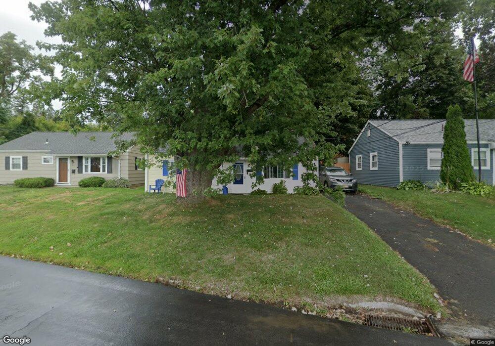 237 Lakeshore Dr, Rensselaer, NY 12144 - photo 1