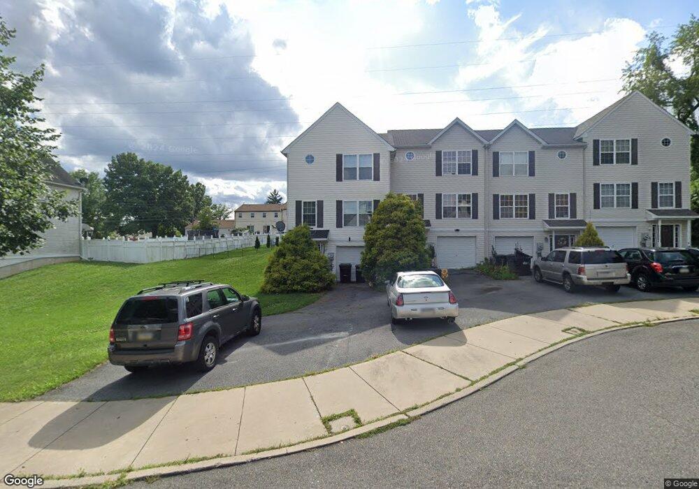 708 Bach Ct, Freemansburg, PA 18017 - photo 1