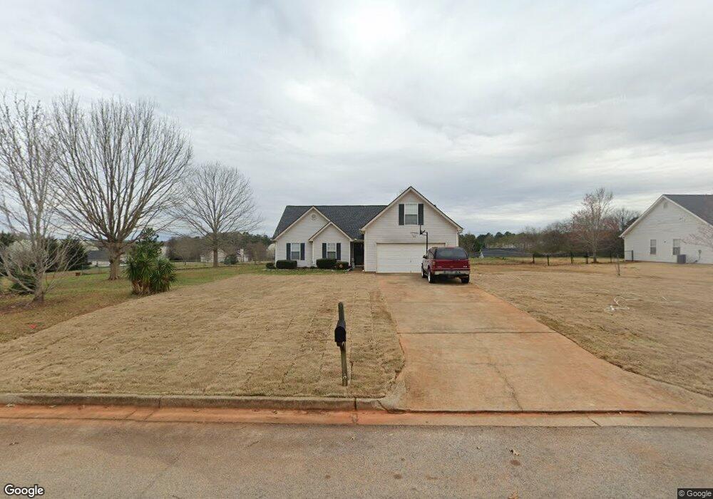 1134 Larkspur Dr, Locust Grove, GA 30248 - photo 1