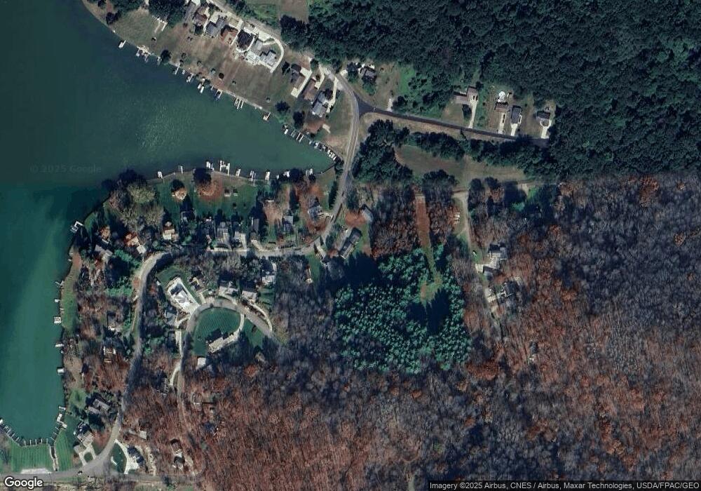 409 E Mohawk Dr, Malvern, OH 44644 - photo 1